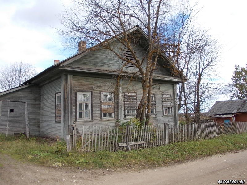 В деревне Подгорье. Осенью 2012 г.